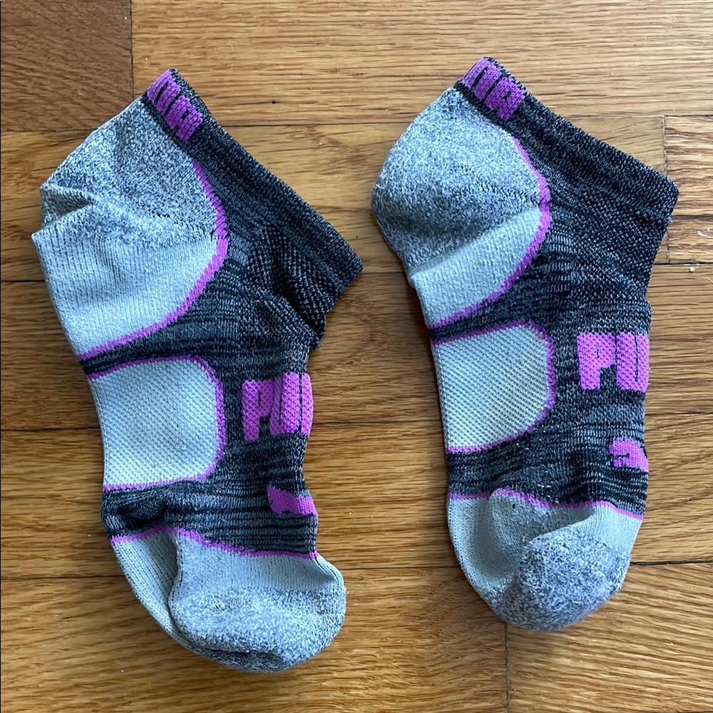 (Worn!) Puma Gray and Black Athletic Ankle Socks